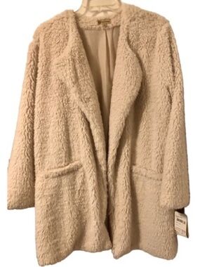 NWT Democracy Ivory Colored Faux Fur with Two Front Pockets
